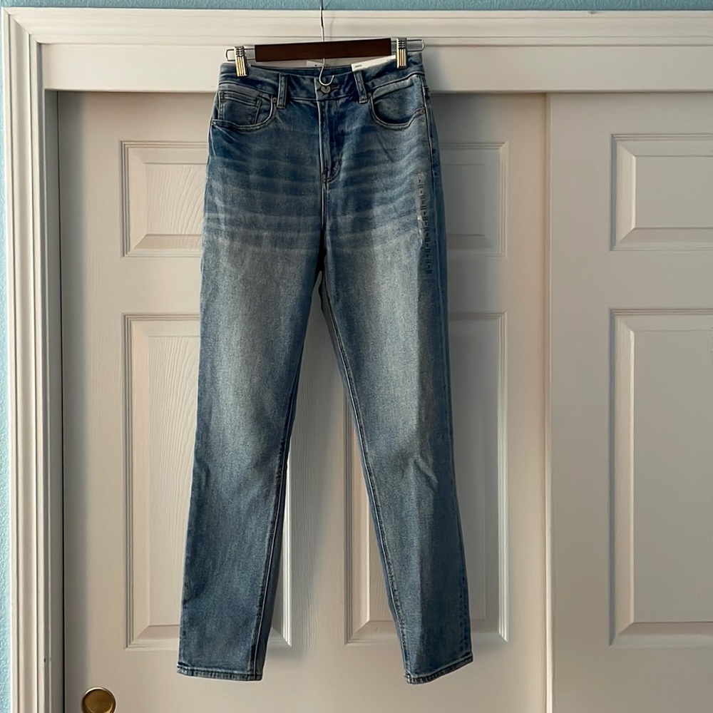 NWT | American Eagle Curvy Mom Jeans | Size 2
